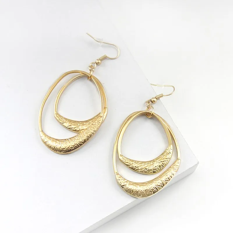 Irregular Fashion Shaped Geometric Earring - 2 colors