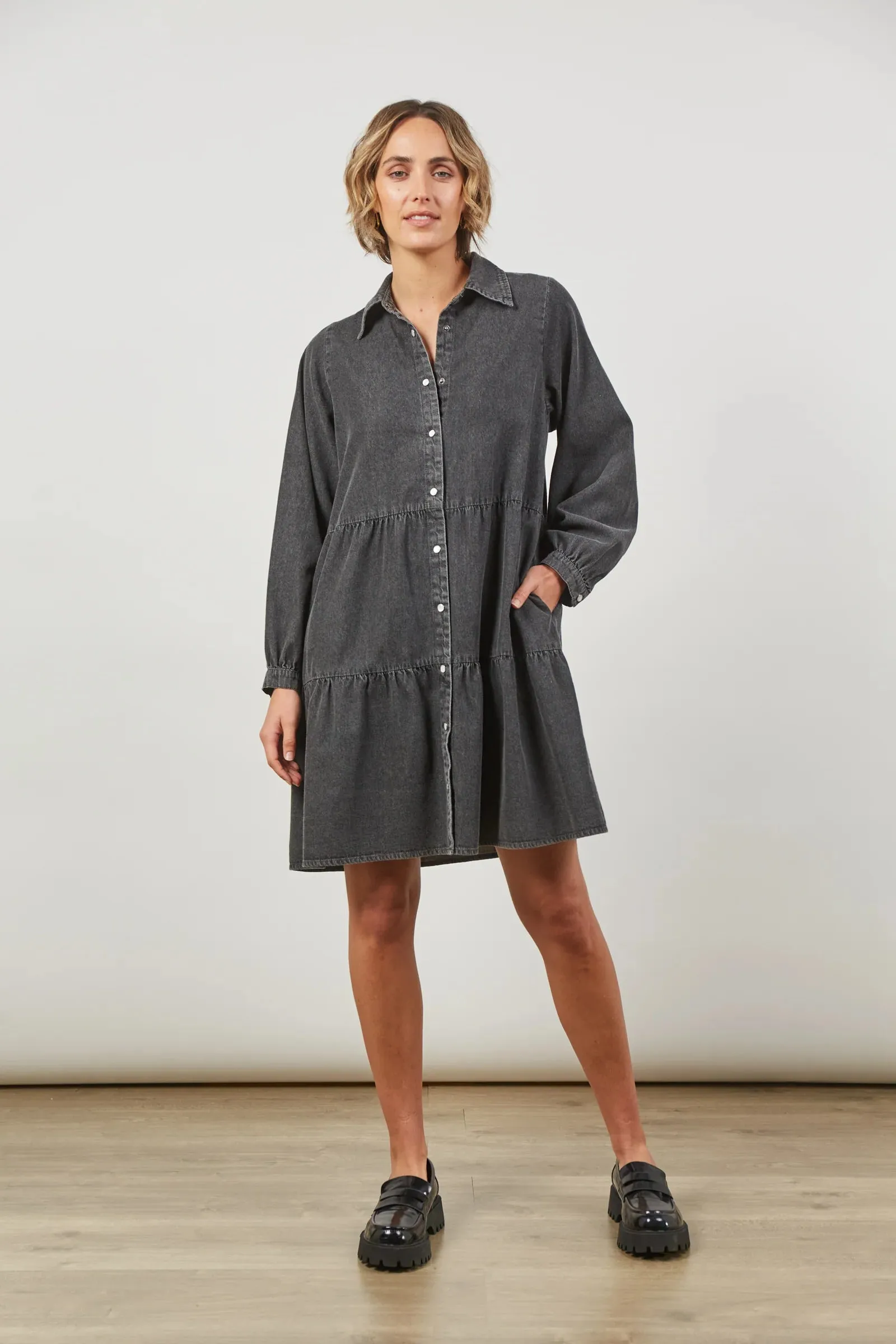 ISLE OF MINE Urban Dress ASH