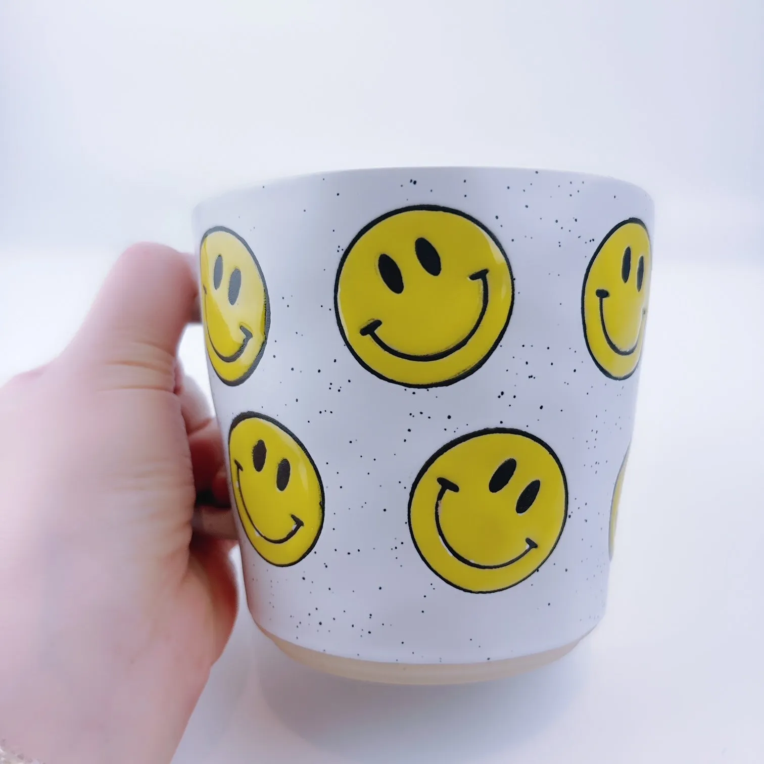 Spectrum Designz Yellow Smiley Face Coffee Mug Tea Cup 21 oz