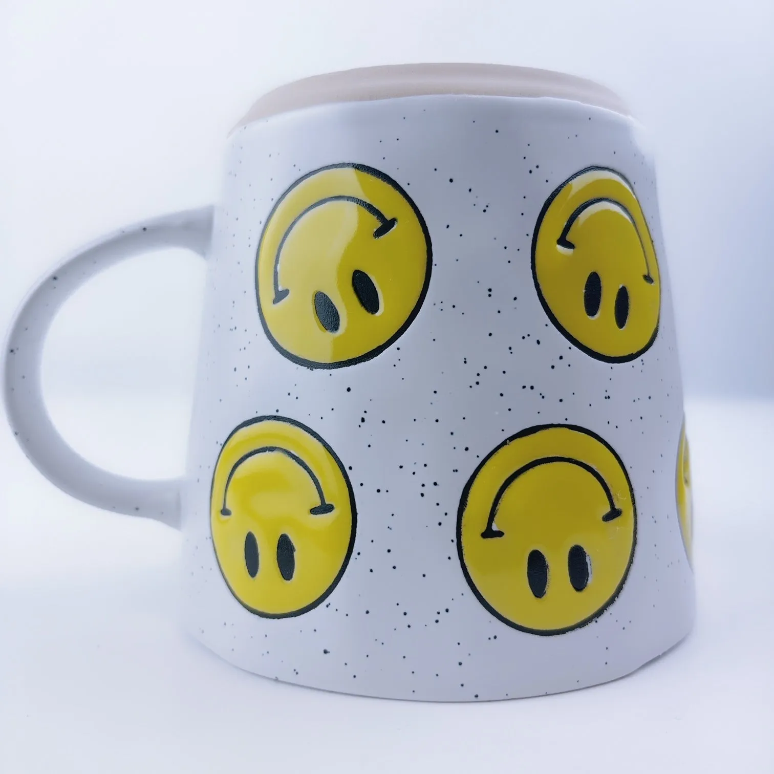 Spectrum Designz Yellow Smiley Face Coffee Mug Tea Cup 21 oz