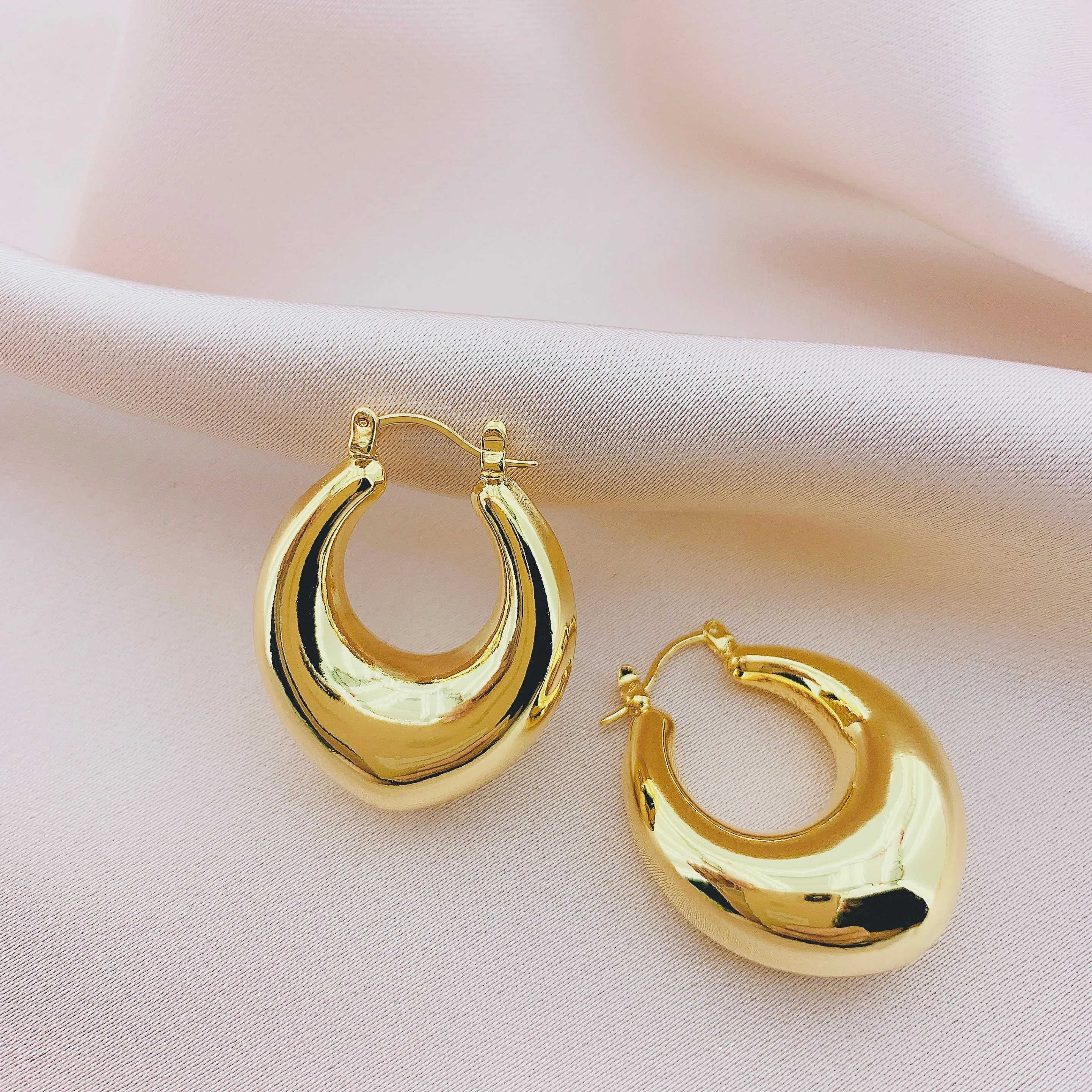 Women's Fashion Rope Hoop Earring