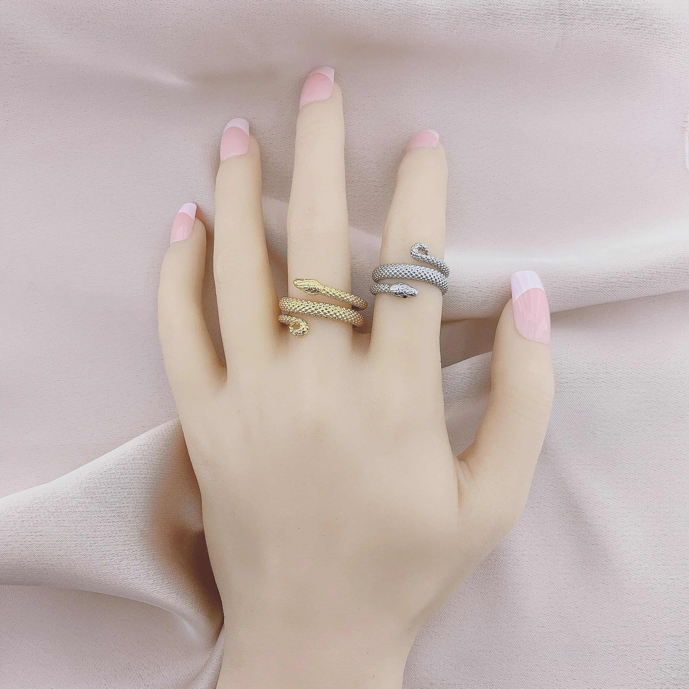 Women's Fashion Snake Ring